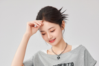 2025 夏の新しい韓国版ファッションレジャースポーツ風通勤百合痩せ上下スカート