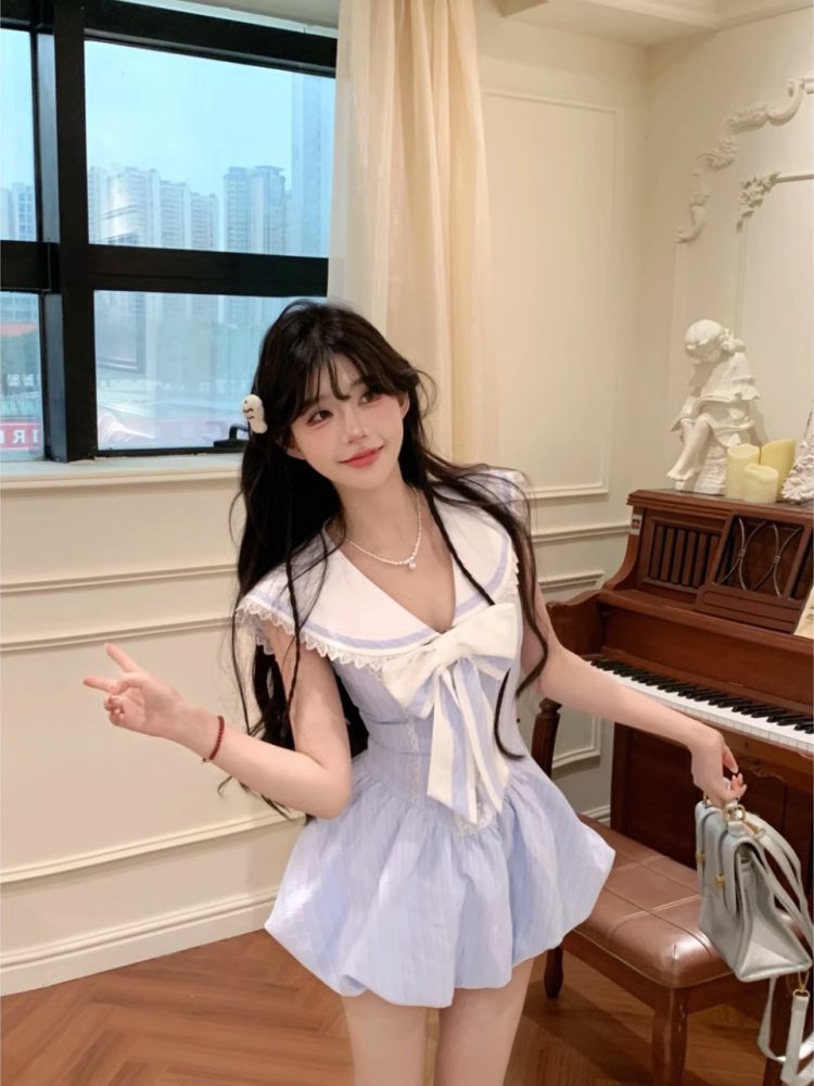 甘いミニスカート女性夏の新しいスリムなデザイン感の衝突色のステッチ海軍の襟の蝶ネクタイワンピース
