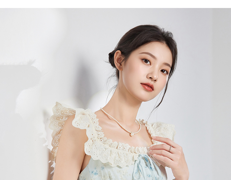 ワンピース 2025 夏の新しいフランスの純粋な欲望少女風の花柄の年齢を下げる気質のストラップスカート