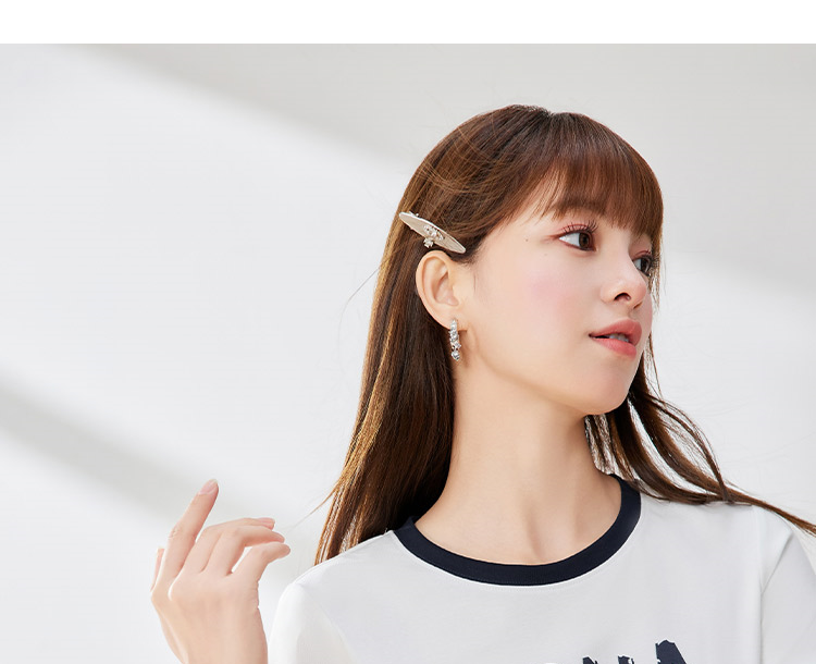 ファッションスーツ 2025 夏の新しい韓国版カジュアルスポーツ風通勤パンツ